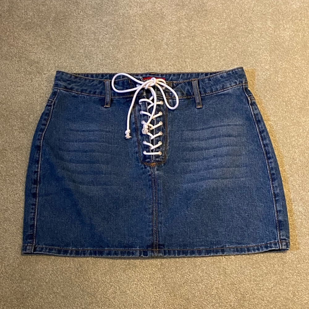NWOT GUESS jean skirt
